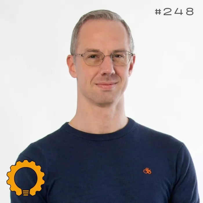 Engineering Kiosk Episode #248 Data as a Product: Die Struktur & Skalierung von Data-Teams mit Mario Müller von Veeva